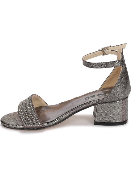Kiko 768 Ayna Kum Günlük Kız Çocuk 3 cm Topuk Sandalet Ayakkabı