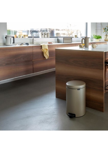 Çöp Kutusu 20 Lt Newicon Pedallı Şampanya Rengi modelleri
