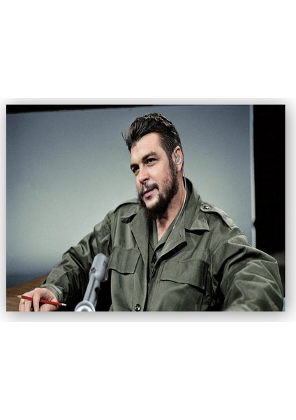 Ahşap Tablo Che Guevara Yeşil Parkasıyla Radyo Konuğu