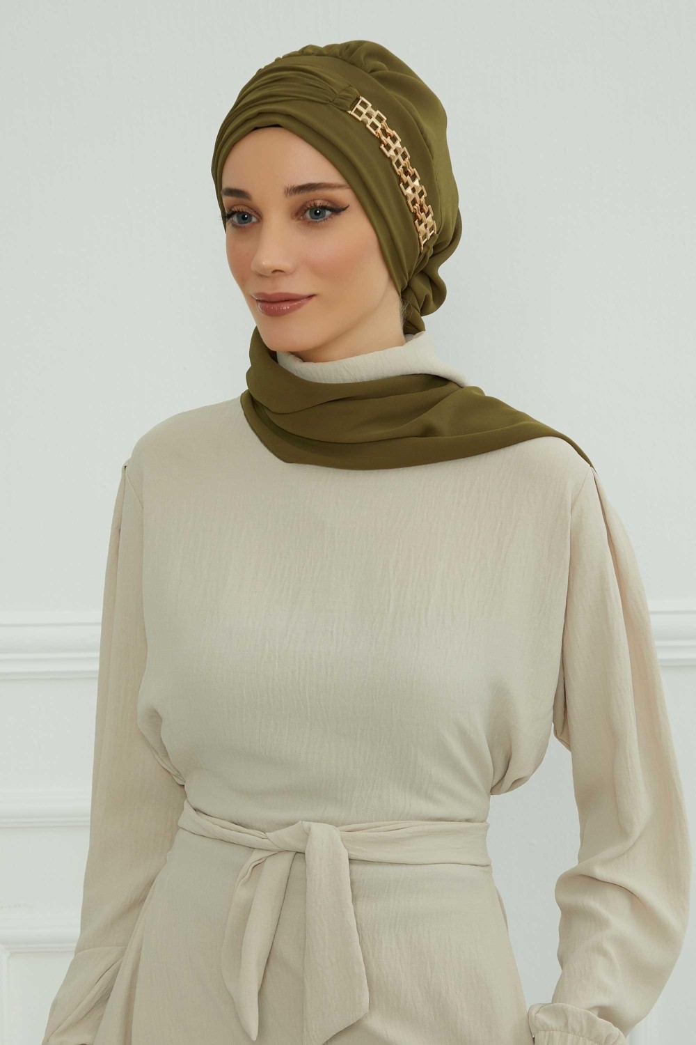 Aisha's Design Gold Aksesuarlı Tasarım Şifon Hazır Türban,HT-28,HT-28,Fuşya