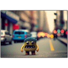 Tablo Dekor Yoldaki Kızgın Sarı Oyuncak Kanvas Tablo