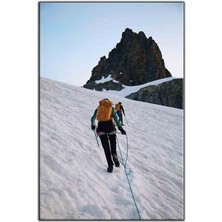 Tablo Dekor Karla Kaplı Dağa Tırmanan Dağcı Kanvas Tablo