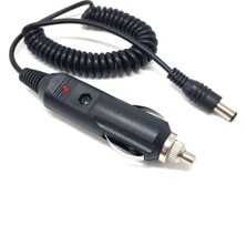 Oto Aksesuarcım Spiral Kablolu Sigortalı Oto Çakmak Fişi Adaptörü 5.5x2.5mm Uçlu 2A 1.3m