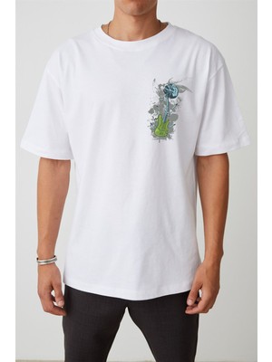 The Wert Gitar Kafatası Baskılı Beyaz Oversize Tshirt