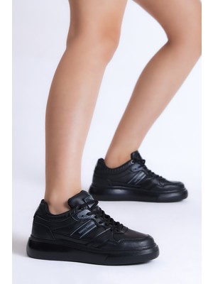 Tonny Black Kadın Siyah Poli Taban Yanı Şeritli Bağcıklı Sneaker