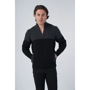 Trist Star Erkek Siyah Zikzak Yürütmeli Çift Renkli Dik Yaka Fermuarlı Cepli Triko Yün Hırka TRIST-5302