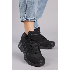 Tonny Black Unisex Kar Botu TB601 – Kauçuk Dış Yüzeyli, Kalın Kaymaz Tabanlı, Konforlu ve Şık Outdoor Kış Ayakkabısı