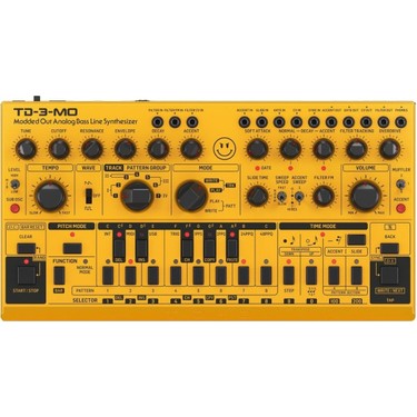 Analog bass line deals synthesizer