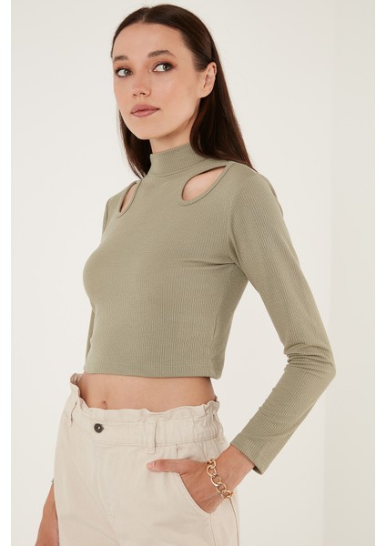 Esnek Slim Fit Cut Out Pencereli Dik Yaka Crop Bluz Bayan Bluz 5865348 fırsatları