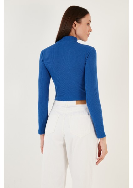 Esnek Slim Fit Cut Out Pencereli Dik Yaka Crop Bluz Bayan Bluz 5865348 indirimleri