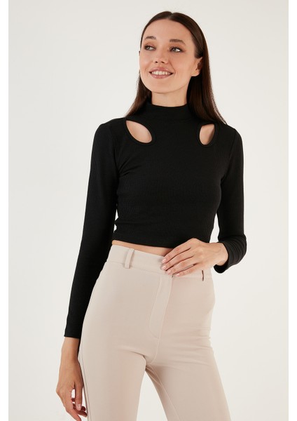 Esnek Slim Fit Cut Out Pencereli Dik Yaka Crop Bluz Bayan Bluz 5865348 modelleri