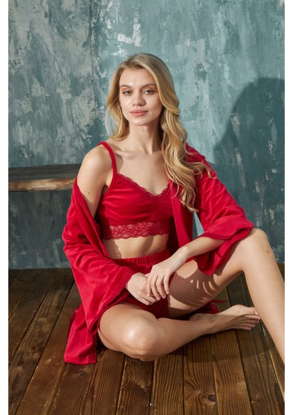 Kadın Crop Fransız Kadife Geniş Kol Sabahlıklı Dantel Detaylı Bralet Şortlu Pijama Takımı 3lü Set
