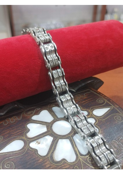 Çelik Bileklik modelleri