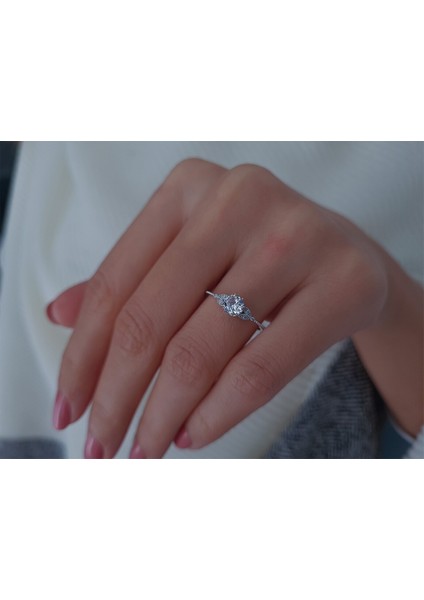 Pırlanta ve Beyaz Topaz Taşlı Alhena Yüzük 0417R0327 indirimleri