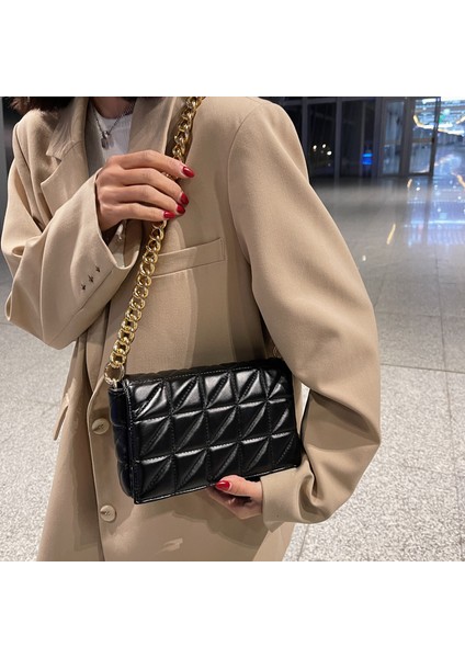Parlak Turuncu Çanta Lüks Marka Deri Kadın Bagute Çanta Kadınlar Için Kapitone Moda Çanta Flap Retro Debriyaj Çanta Metal Zincir Küçük Omuz Çantası (Yurt Dışından) fırsatları