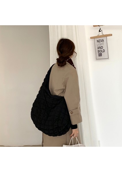 Siyah Rahat Büyük Kapasiteli Bez Omuz Çantaları Tasarımcı Dantelli Çanta Lüks Naylon Kapitone Yastıklı Crossbody Çanta Kadın Büyük Çanta 2022 (Yurt Dışından) indirimleri