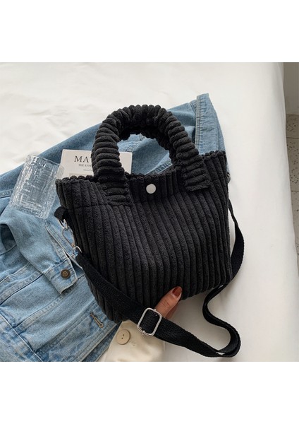 Siyah 2022 Yeni Trend Kız Çanta Moda Kadife Çanta Kadınlar Için Niş Çok Yönlü Kova Omuz Çantaları Kadın Düğme Crossbody Çanta (Yurt Dışından) indirimleri