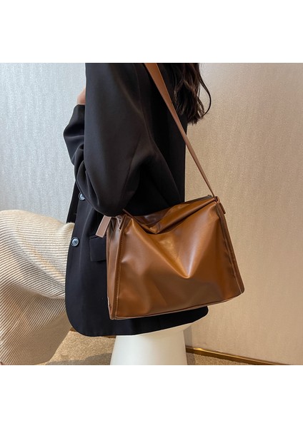 Yeşil 2022 Bayanlar Yeni Stil Omuz Çantası Moda Büyük Çanta Yastık Çanta Yumuşak Deri Kadın Çantası Düz Renk Bayanlar Messenger Çanta (Yurt Dışından) modelleri