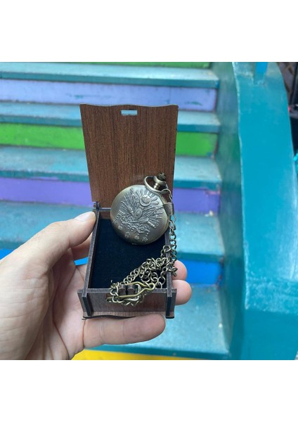 Kişiye Özel Retro Osmanlı Arma Kabartmalı Quartz Köstekli Saat fiyatları
