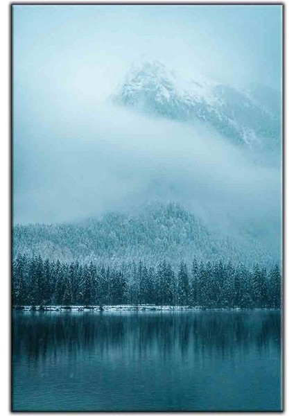 Karların Altındaki Orman ve Göl Kanvas Tablo