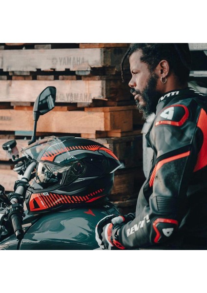 SX.100R Skidder Mat Siyah - Kırmızı Kask fiyatları