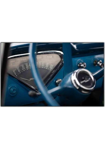 Mavi Klasik Araba Iç Tasarımı