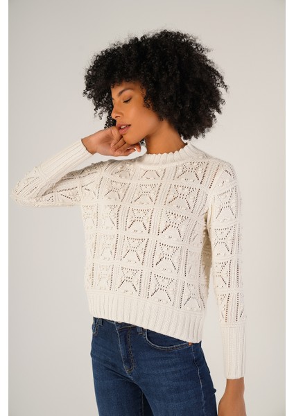 Kadın Ekru Pon Pon Desenli Ajurlu Bisiklet Yaka %100 Pamuk Kazak TRIST-6153 fiyatları