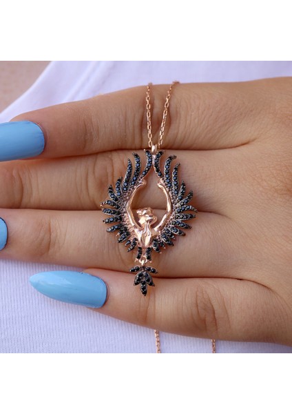 Siyah Taşlı Arkası Dönük Kadın Gümüş Kolye fiyatları