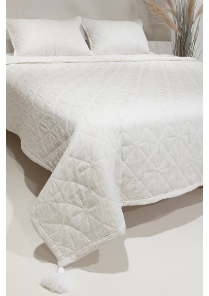 Stella Krem Çift Kişilik Baklava Desenli Yatak Örtüsü 230x250 2 Yastık 50x70 5028 fırsatları