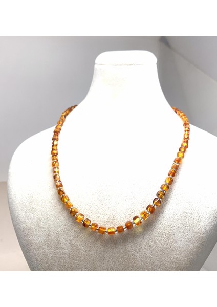 Damla Kehribar Sarı Küp Model Kolye