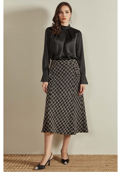 Uzun Kollu Siyah Saten Bluz