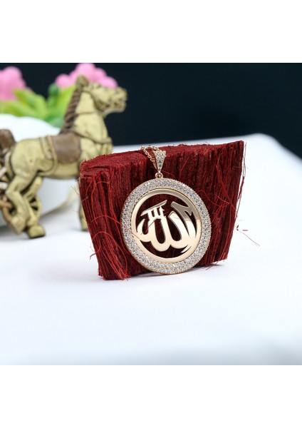 Beyaz Taşlı Plaka Allah Gümüş Kolye modelleri