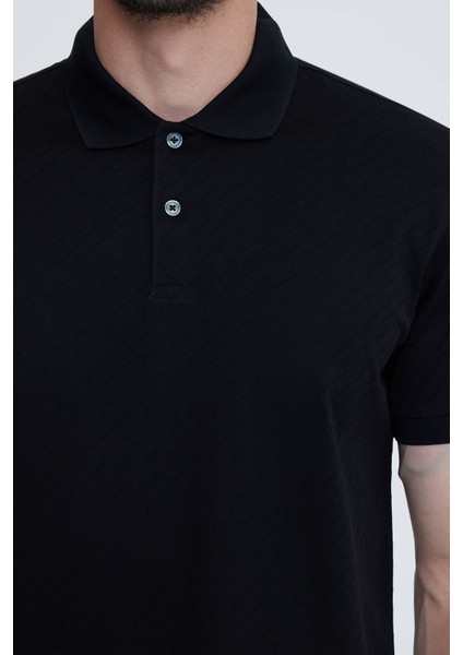 Erkek Siyah Polo Yaka Desenli TShirt fırsatları