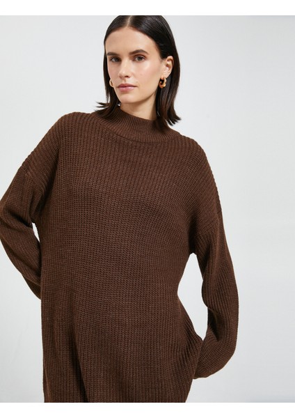 Oversize Yarım Balıkçı Yaka Kazak Akrilik