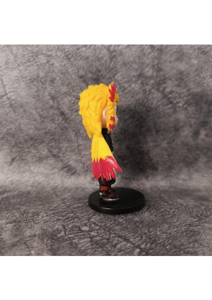 Anime Figür Demon Slayer Kyojuro Rengoku 9 cm Karakter Figür Oyuncak Biblo fırsatları