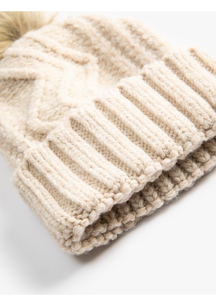 Örgü Bere Peluş Ponponlu modelleri