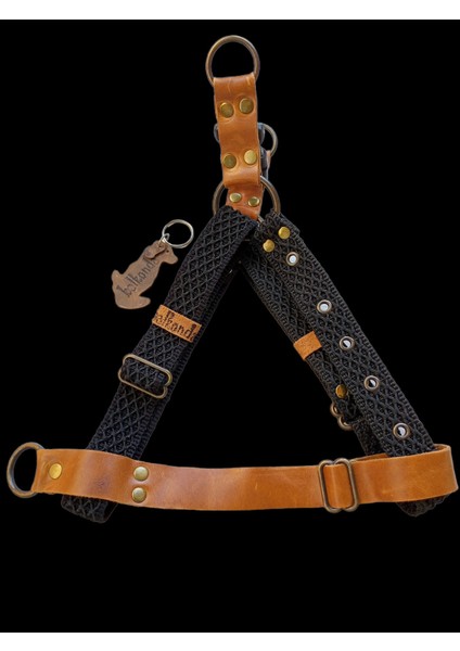 Köpek göğüs tasması hakiki deri kolon boyun ve sırttan çekmeli genişlik:2,5cm göğüs ölçüsü:40-70cm ayarlamalı dog harness GT4-16 fırsatları