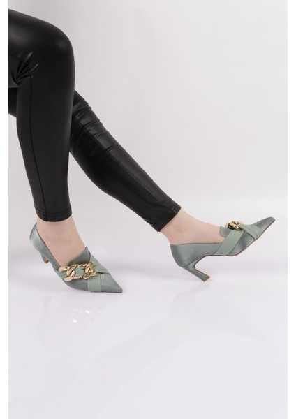 1711-22Y Kadın Sivri Burun Üstten Çapraz Atmalı Zincirli Topuklu Ayakkabı