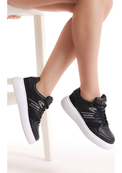 Kadın Siyah Beyaz Poli Taban Yanı Şeritli Bağcıklı Sneaker fiyatları