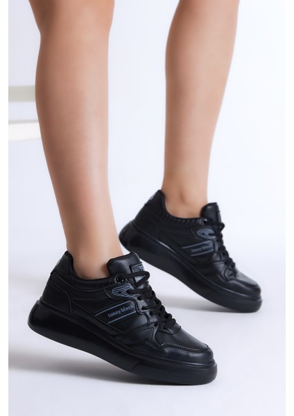 Kadın Siyah Poli Taban Yanı Şeritli Bağcıklı Sneaker fiyatları