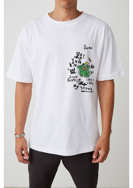 Kral Kurbağa Baskılı Beyaz Oversize Tshirt fiyatları