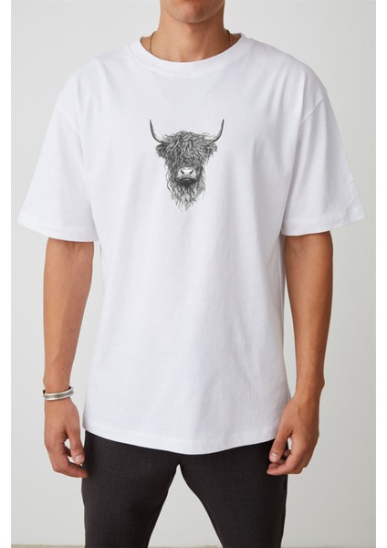 Iskoç Sığır Baskılı Beyaz Oversize Tshirt fiyatları
