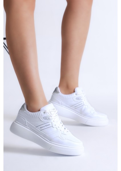 Kadın Beyaz Poli Taban Yanı Şeritli Bağcıklı Sneaker fiyatları
