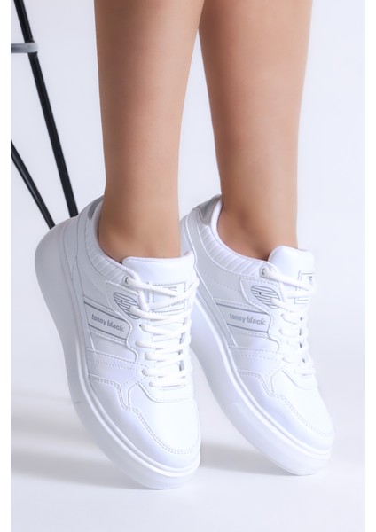 Kadın Beyaz Poli Taban Yanı Şeritli Bağcıklı Sneaker modelleri