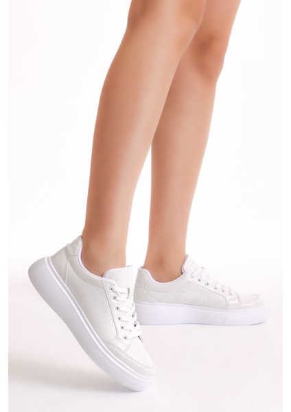Kadın Beyaz Poli Taban Bağcıklı Spor Ayakkabı