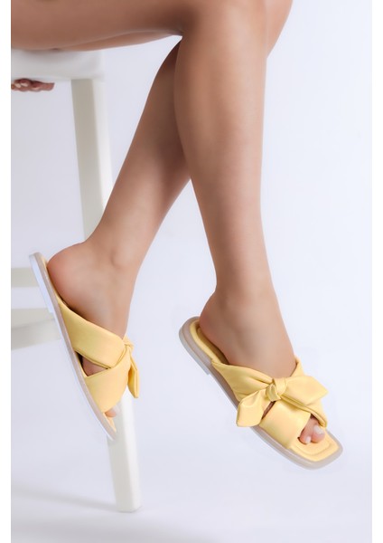 Kadın Sarı Fiyonklu Çapraz Bantlı Terlik modelleri