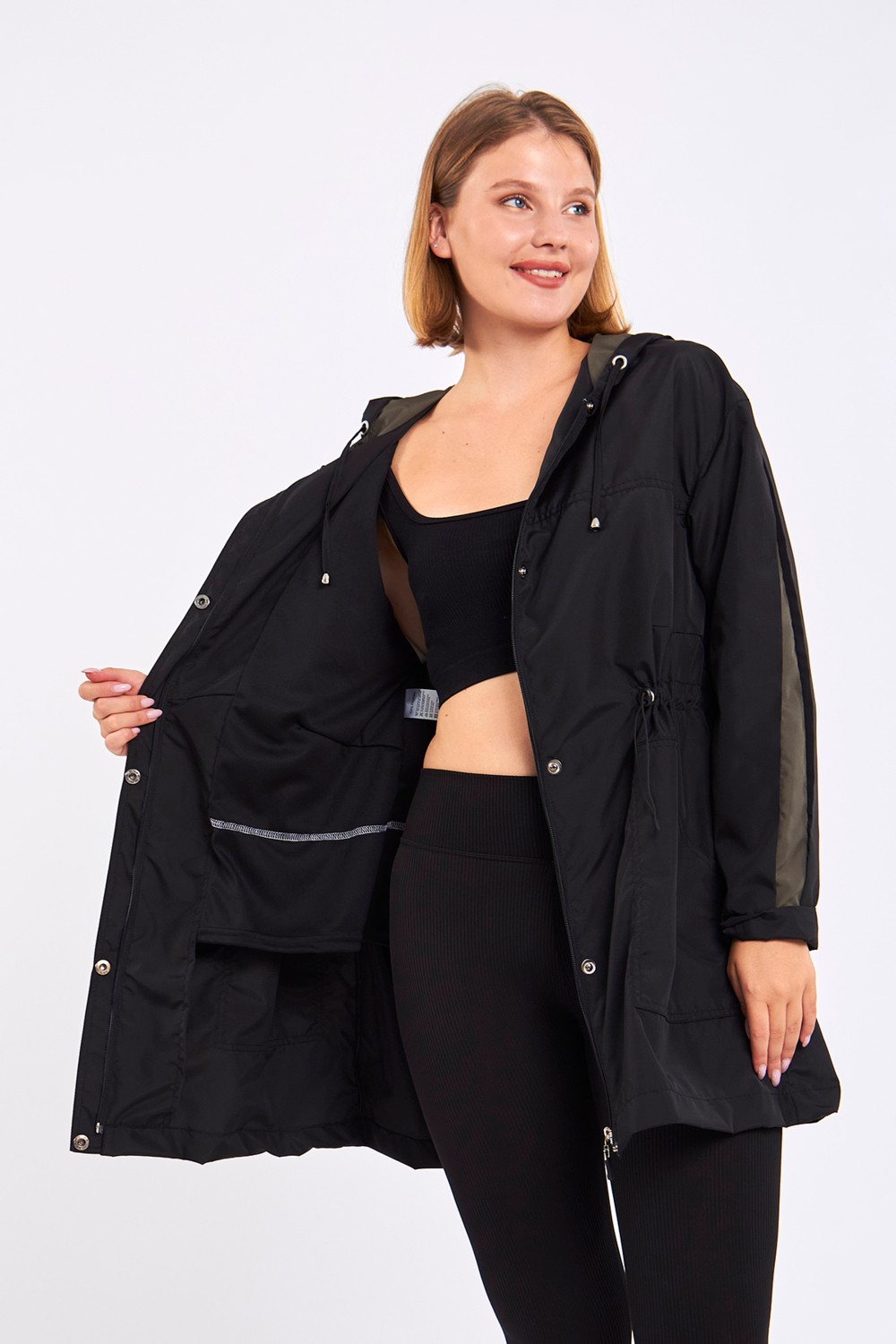 Moda Tuğram Micro Midi Siyah Kolları Detaylı Yağmurluk & Rüzgarlık