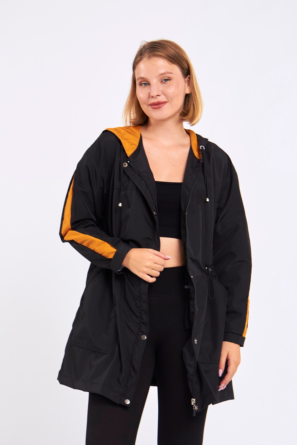 Moda Tuğram Micro Midi Siyah Kolları Detaylı Yağmurluk & Rüzgarlık