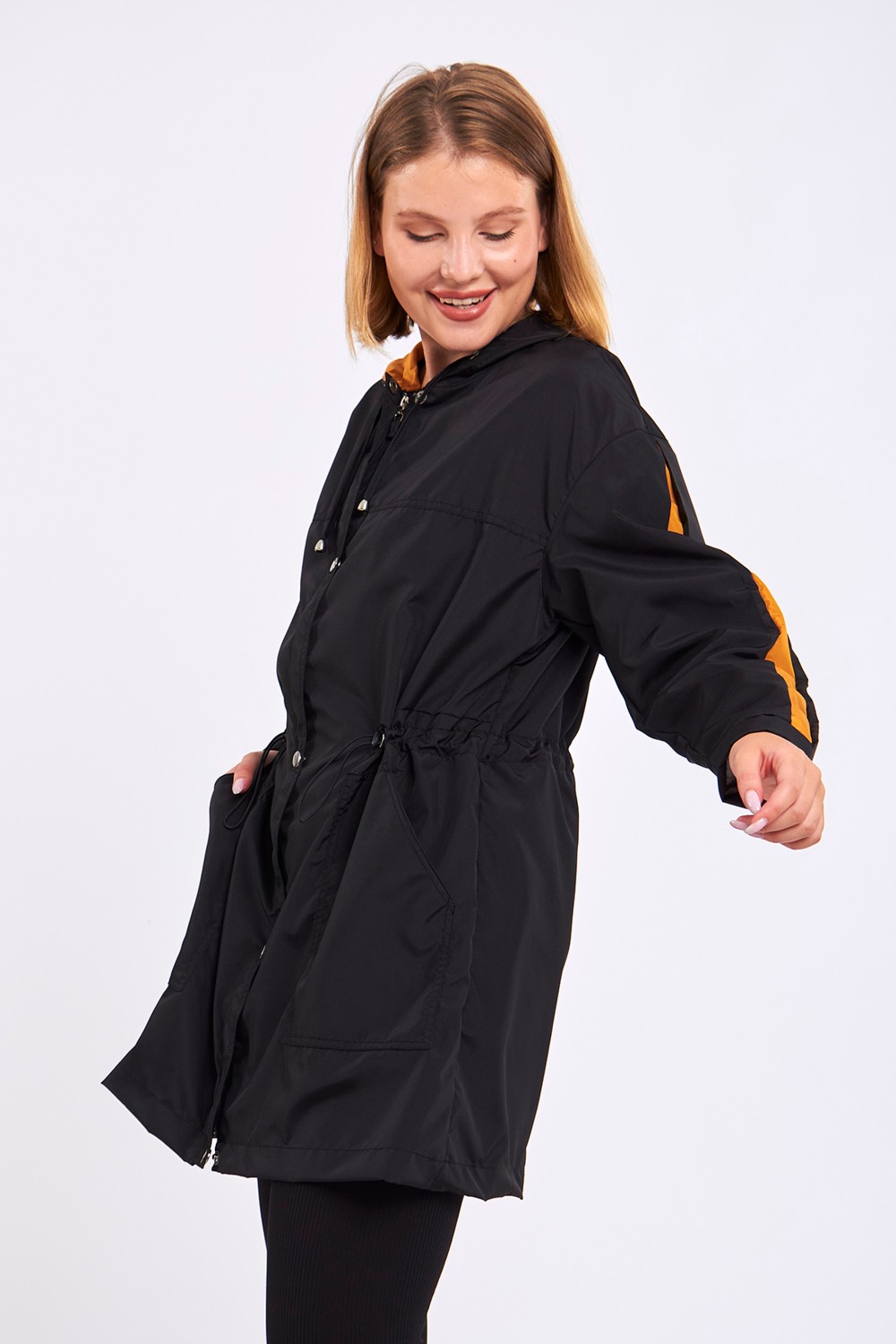 Moda Tuğram Micro Midi Siyah Kolları Detaylı Yağmurluk & Rüzgarlık görsel 4
