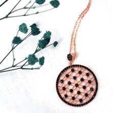 Neva Jewelry 925 Ayar Otantik Yaşam Çiçeği Siyah Taşlı Gümüş Kolye